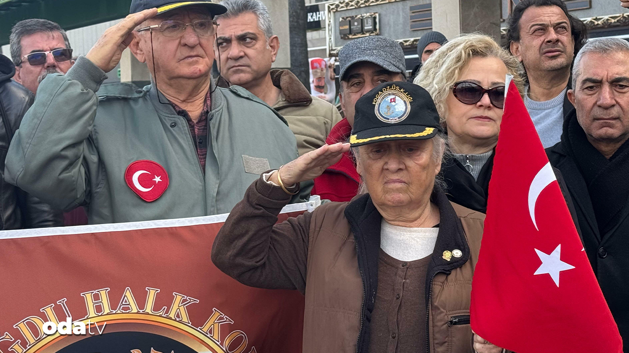 Emekli askerlerden protesto: Teğmenime dokunma