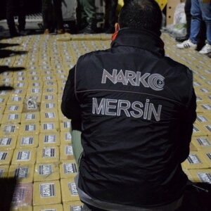 mersin limaninda 587 kilogram esrar yakalandi k2uhQaAY