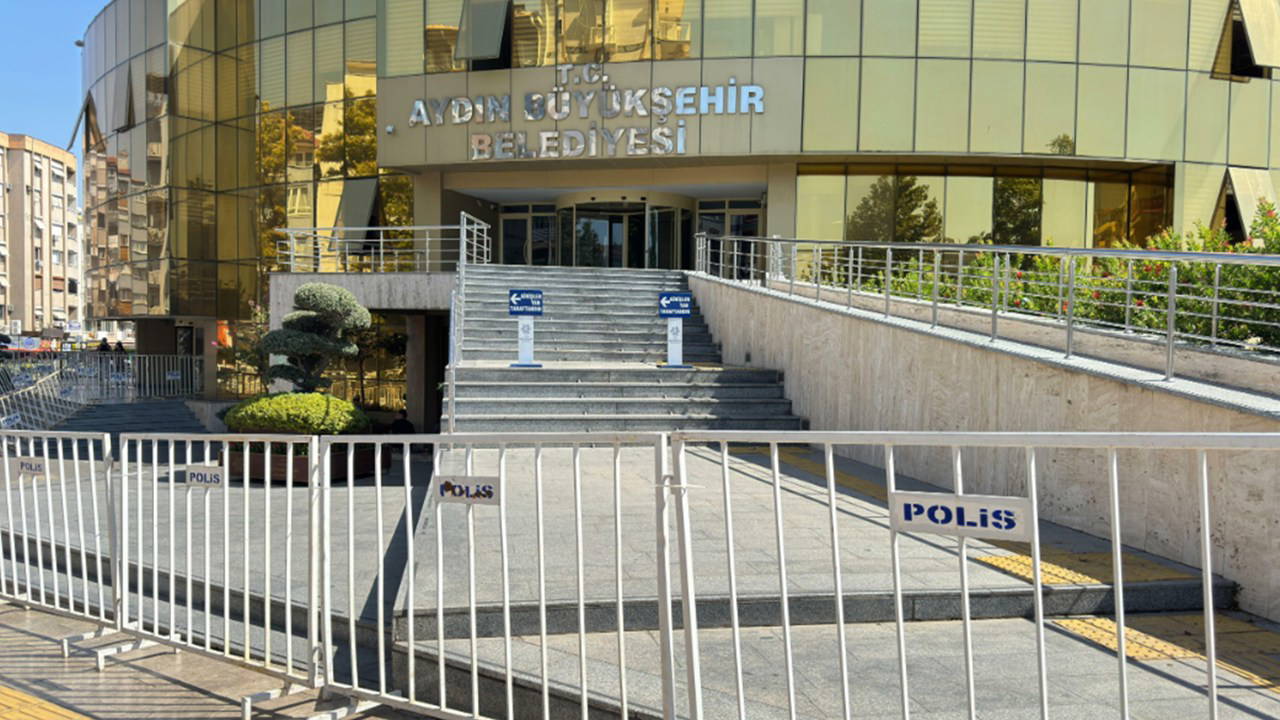 aydin buyuksehir meclisi toplantisi oncesi bariyerli guvenlik onlemi zl5C61Kd