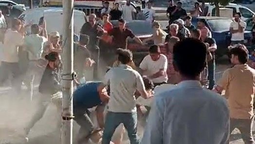 batmanda tasli sopali kavga alti yarali CTAhlWDE