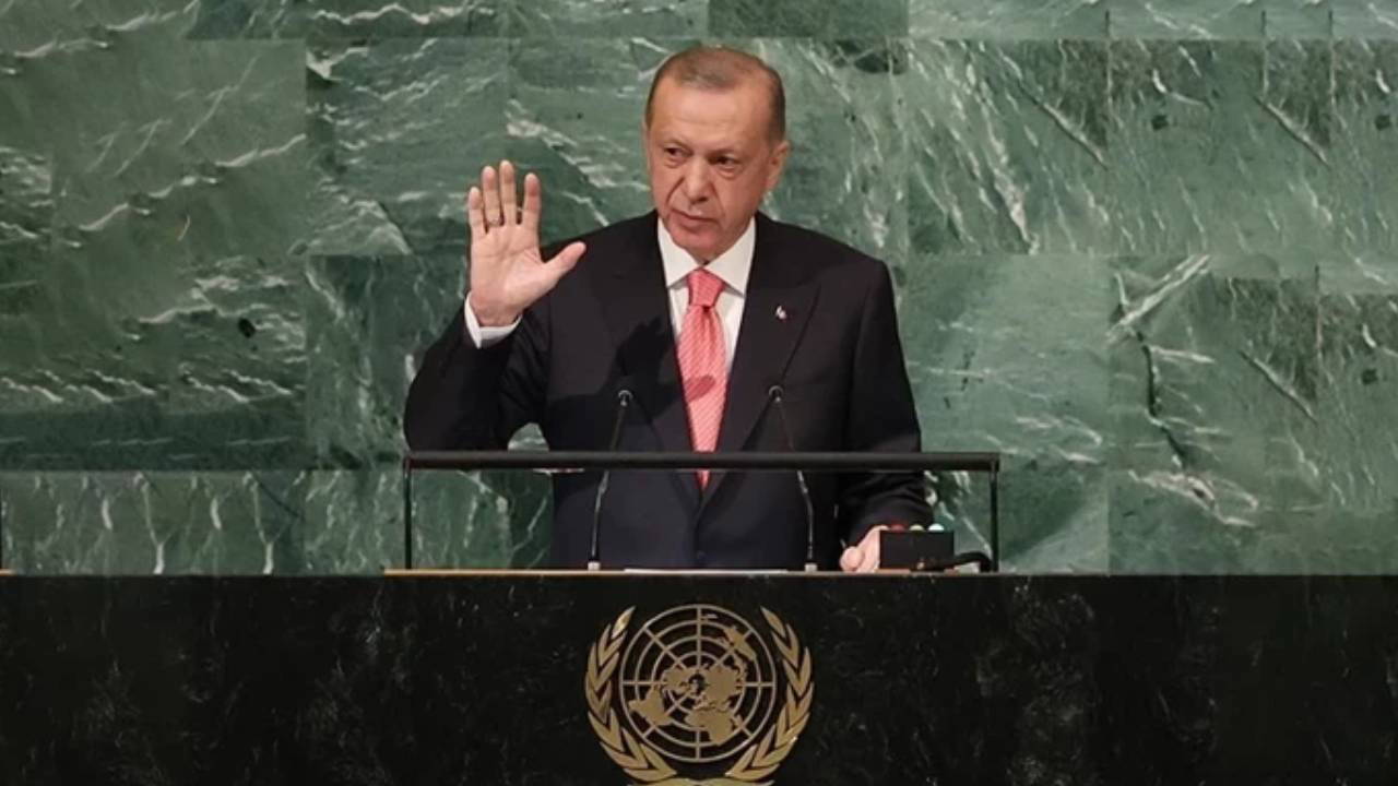 cumhurbaskani erdogan bmdeki filistin zirvesinde konustu konusmasi sirasinda sesi kesildi FYfSuN3b