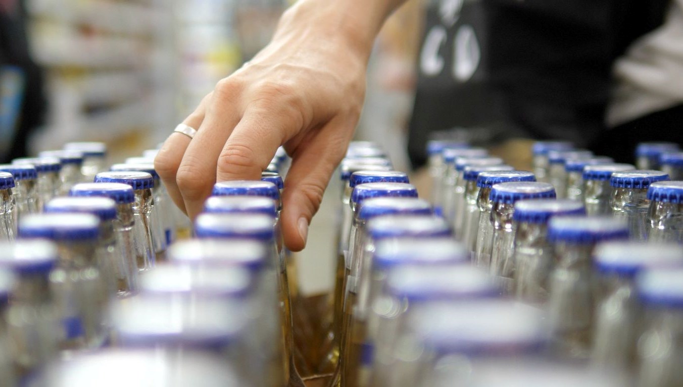 varsovada gece alkol satisina yasak pilot uygulama basliyor zwV5EibX