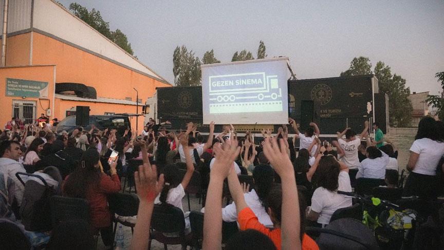 bir anadolu senligi bereketi 5 sehirde 898 bin 608 kisi sanatla bulustu sf6pCNmY