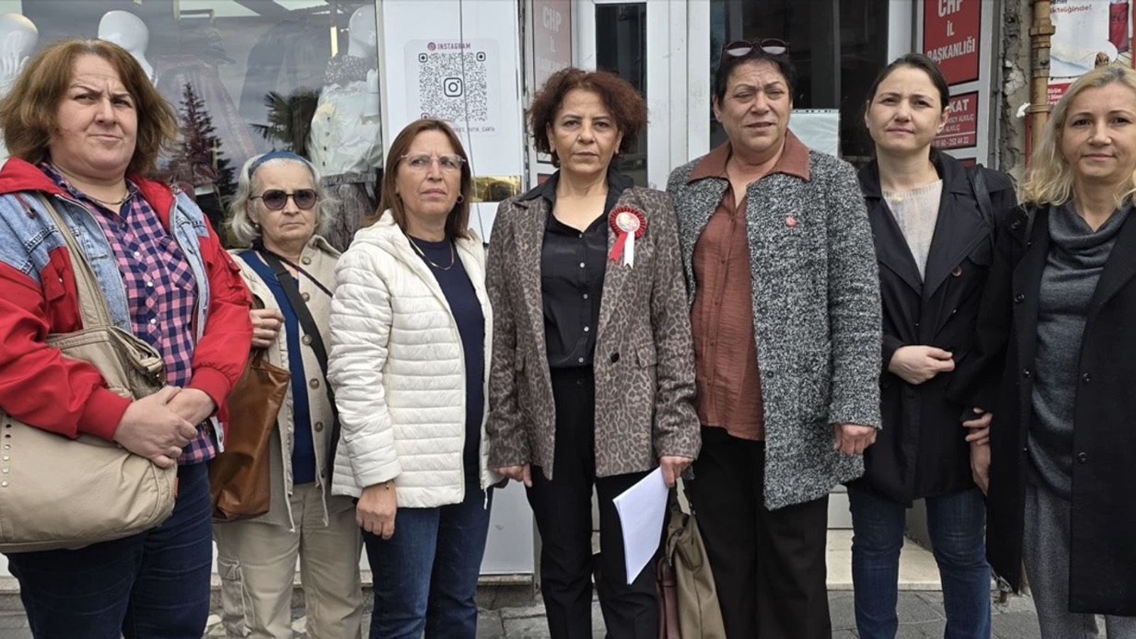 chp zonguldak merkez ilce kadin kollari baskani sekme ve 9 yonetici istifa etti iFRuiMPY.jpg