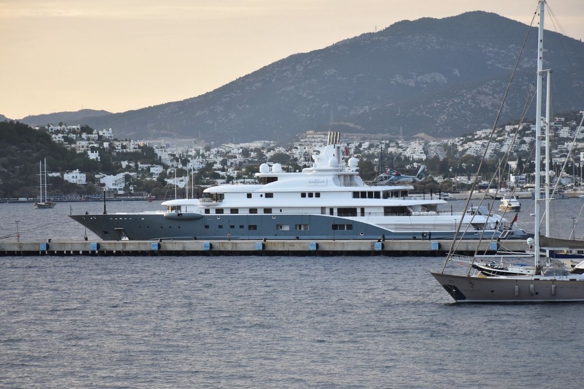 Radiant Yatı Bodrum Cruise Port Limanında