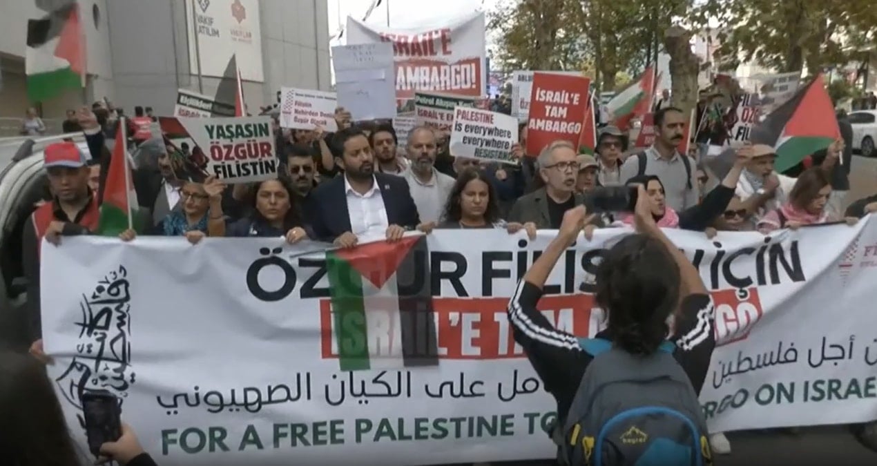 istanbulda binler gazze icin yurudu vu65HgKG