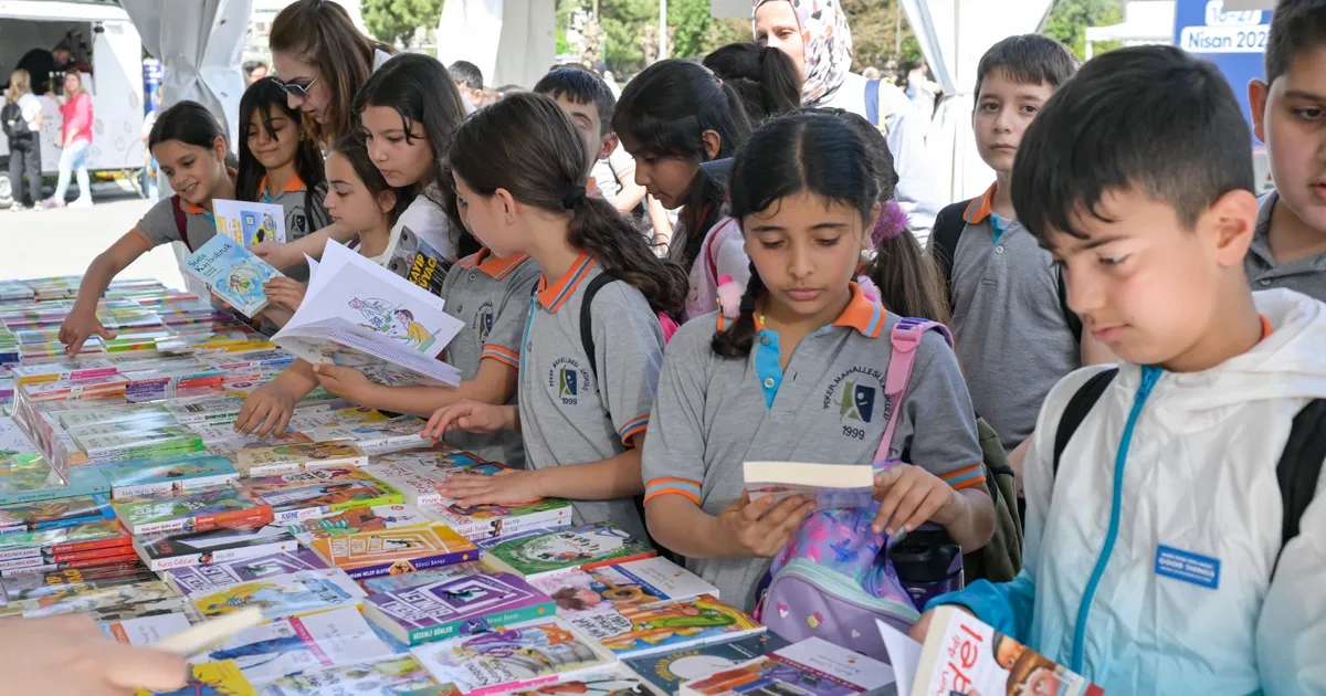 izkitap ve izmir uluslararasi edebiyat festivali basliyor l2PF2Ai7