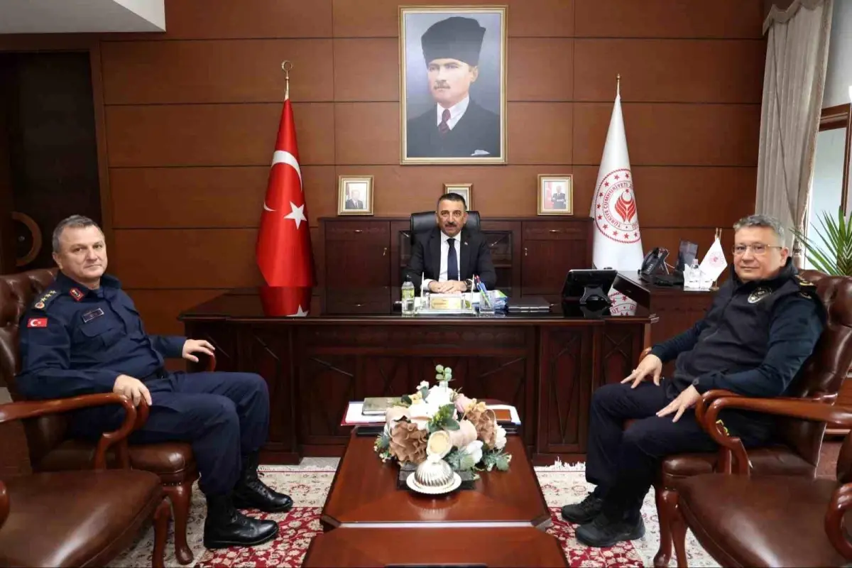 zonguldakta haftalik asayis ve guvenlik toplantisi yapildi UgYqyNsl.jpg