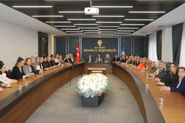 adana-ve-hatayda-ak-partiden-kadina-yonelik-siddetle-mucadele-gunu-aciklamasi-rQImt3zg.jpg