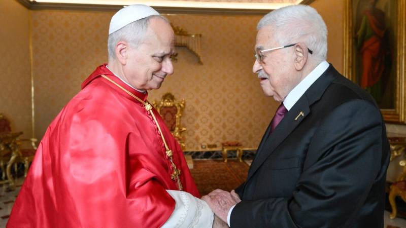 filistin devlet baskani abbas vatikanda papa 14 leo ile gorustu iIXpKuRN.jpg