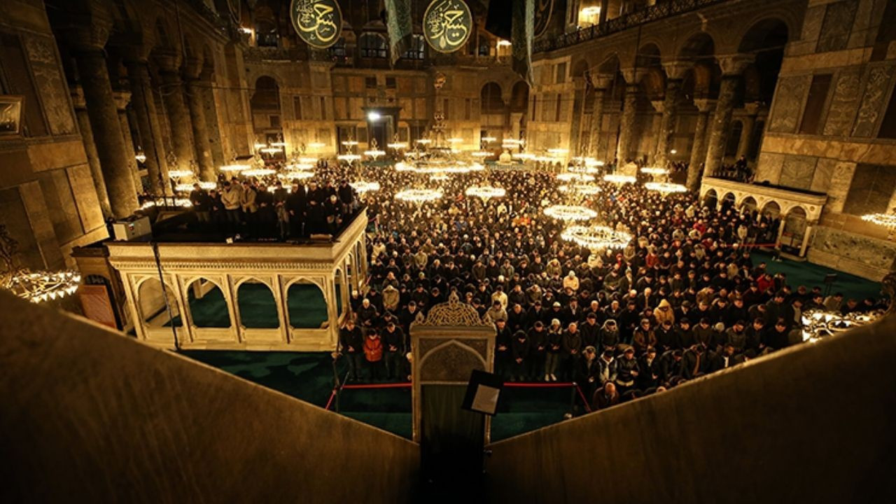 uc aylar ne zaman basliyor regaib kandili tarihi 7R97wXyM.jpg