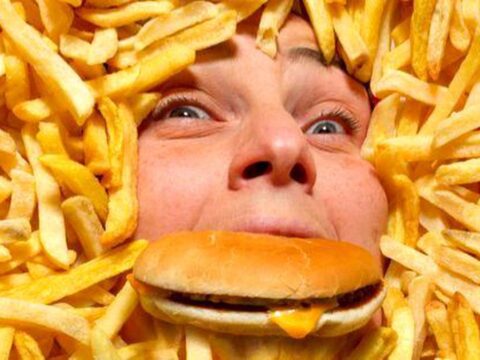 Beslenme Alışkanlıkları Değişiyor, Obezite Sorunu Büyüyor: Sağlıklı Yaşam İçin Öneriler