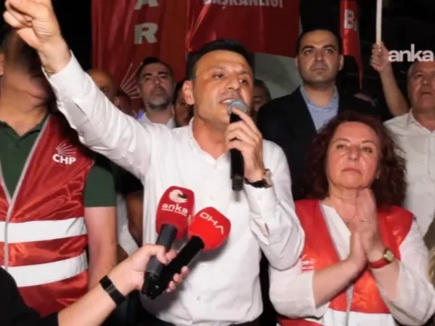 Silivride gecim ozgurluk adalet secim yuruyusu ozgur celik ak parti yargisinin kararlarinin arkasina saklanarak ON3qIivM